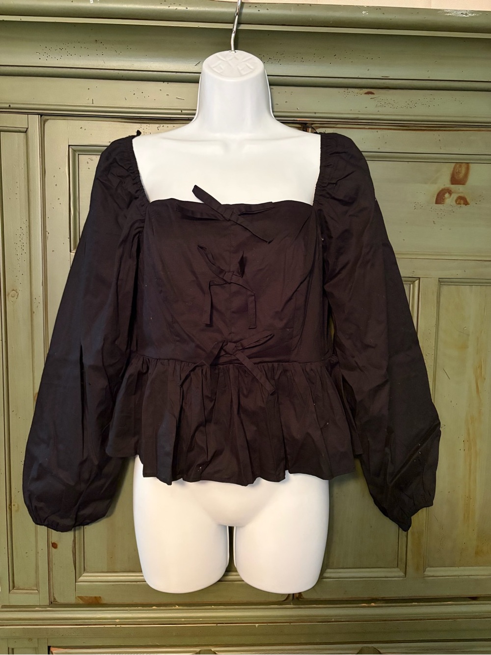 NWT Francesca's Collections Black Peplum Square-Neck Blouse with Puff Sleeves